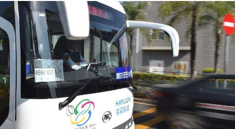深圳在开放道路试运行无人驾驶公交