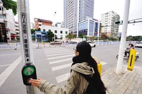 淮北市淮海路设立行人过街信号灯