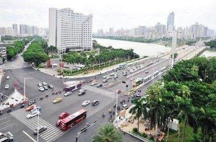 南京主城道路绿波带全覆盖 共154条涵盖1080个路口